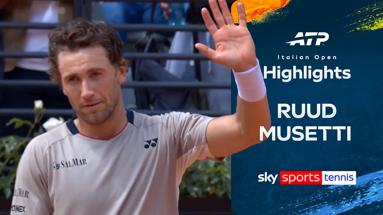 Highlights of the ATP Italian Open match between Casper Ruud and Lorenzo Musetti. 