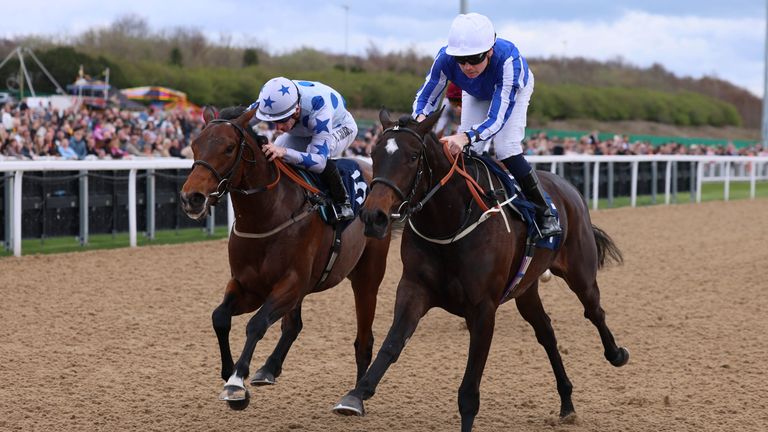 Racing round-up: Timeforshowcasing claims German Guineas glory