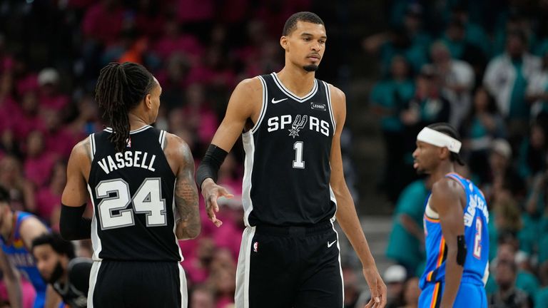 San Antonio went 2-1 down in the Western Conference on Friday night after they suffered a 15-point defeat by Oklahoma City Thunder