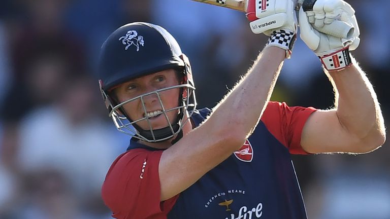 Zak Crawley struck an unbeaten 75 to lead Kent to victory against Sussex 