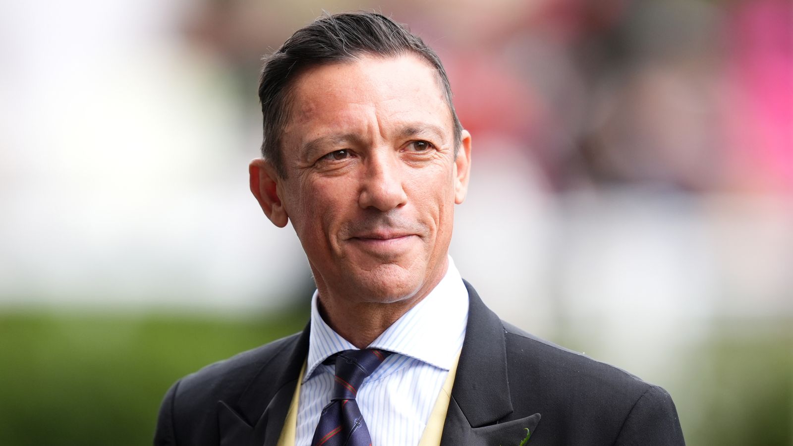 Frankie Dettori suffers broken ribs and thumb in Newmarket car crash