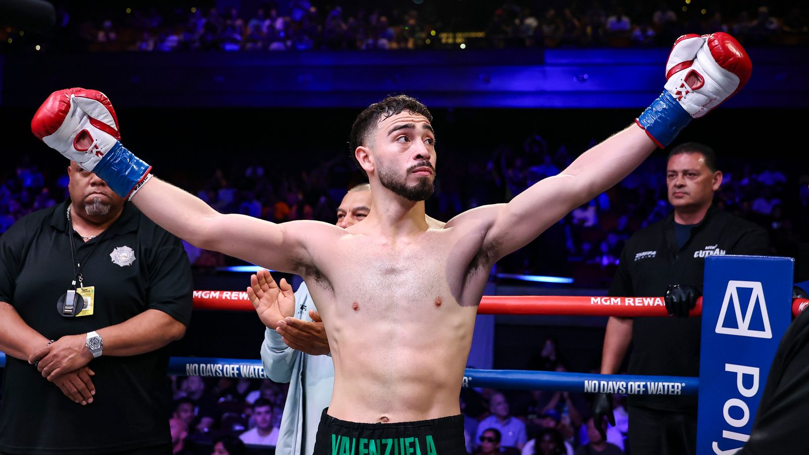 Valenzuela knocks out De Los Santos in round two of Las Vegas rematch