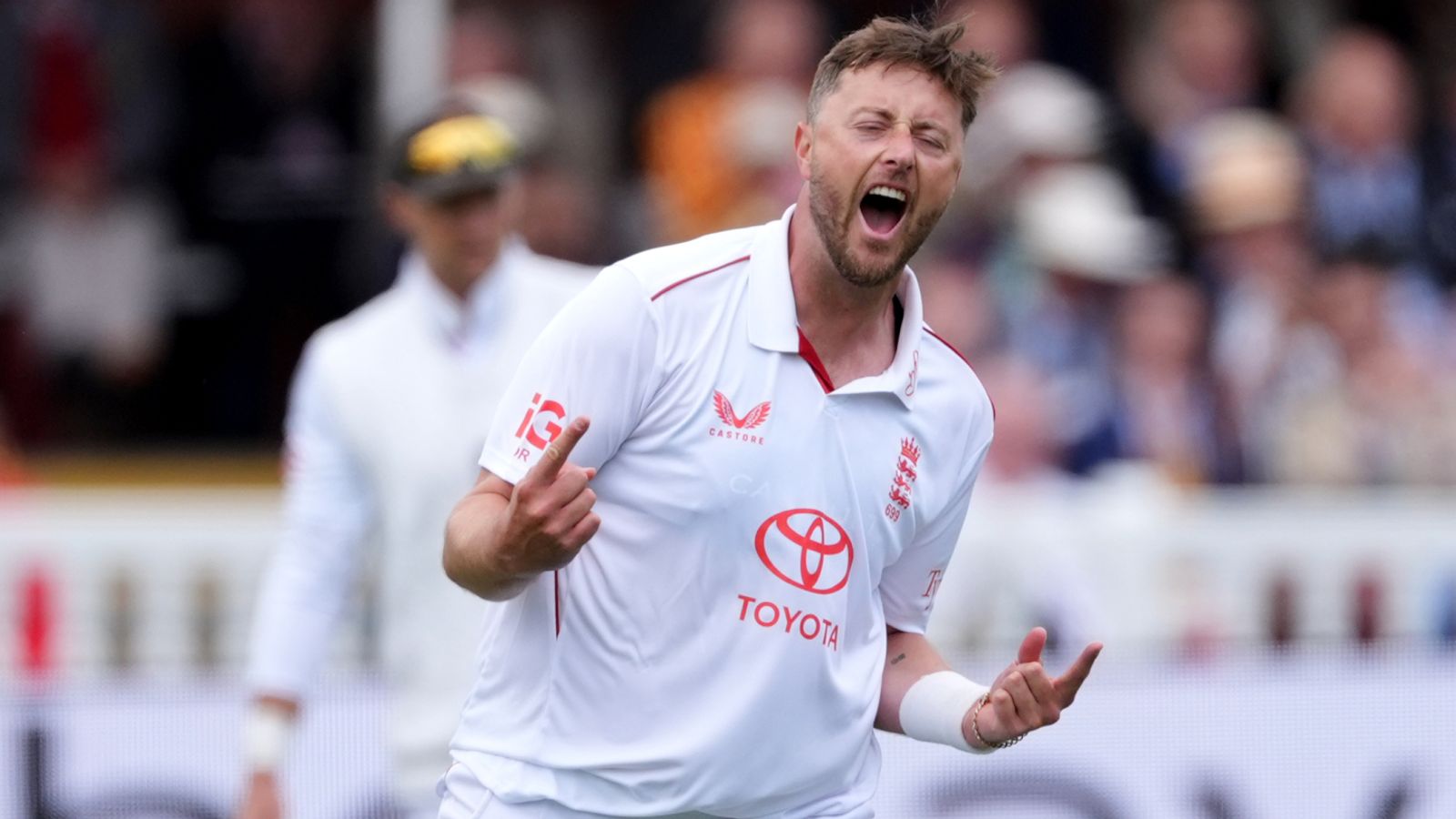England bowler Ollie Robinson an injury doubt for second Test against ...