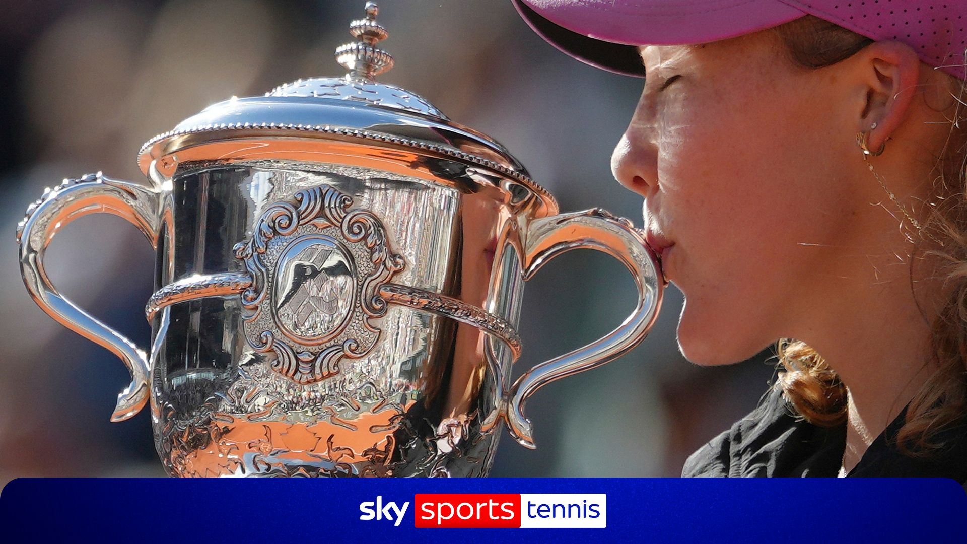19-year-old Andreeva wins first grand slam title with straight sets win!