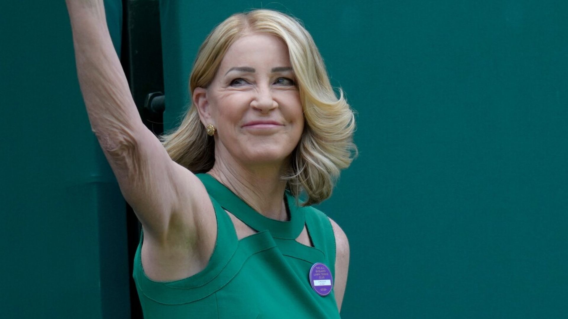 Tennis great Evert undergoes surgery as cancer returns