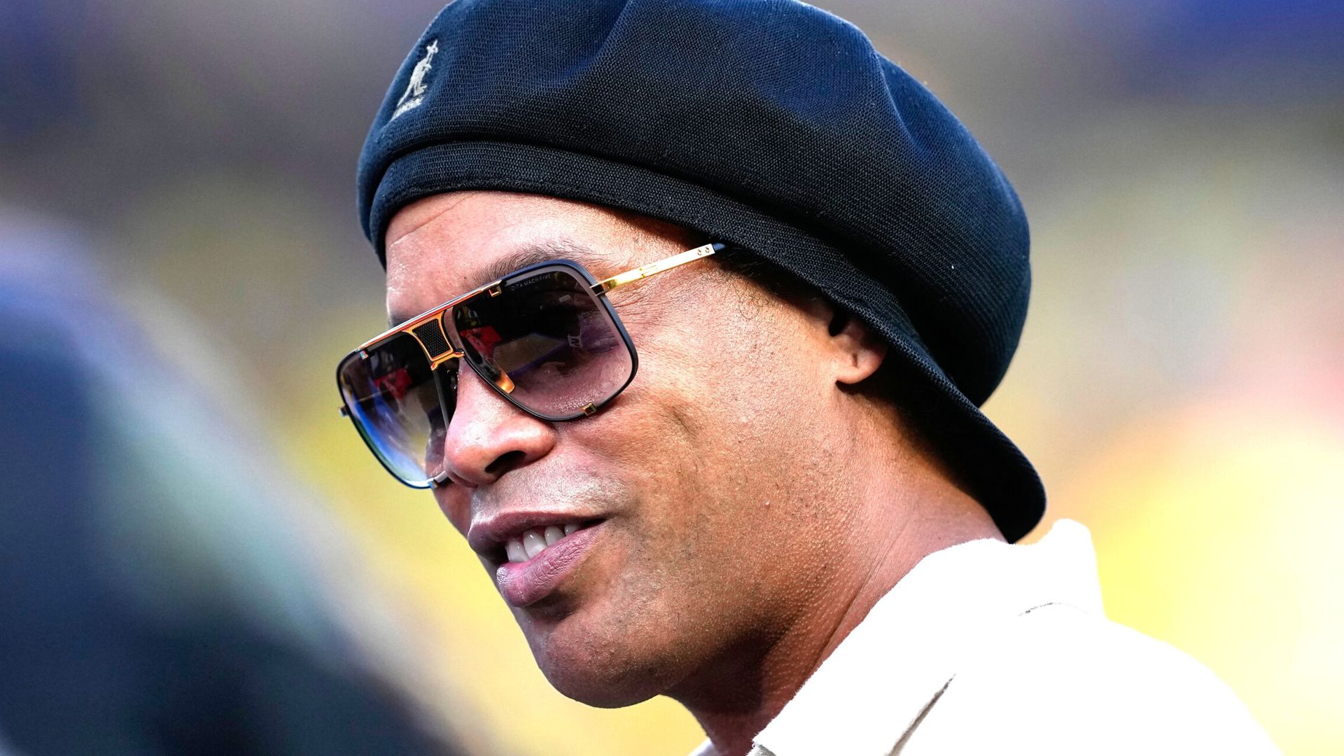 Transfer Centre LIVE! Ronaldinho RETURNS in Italy at age of 46!
