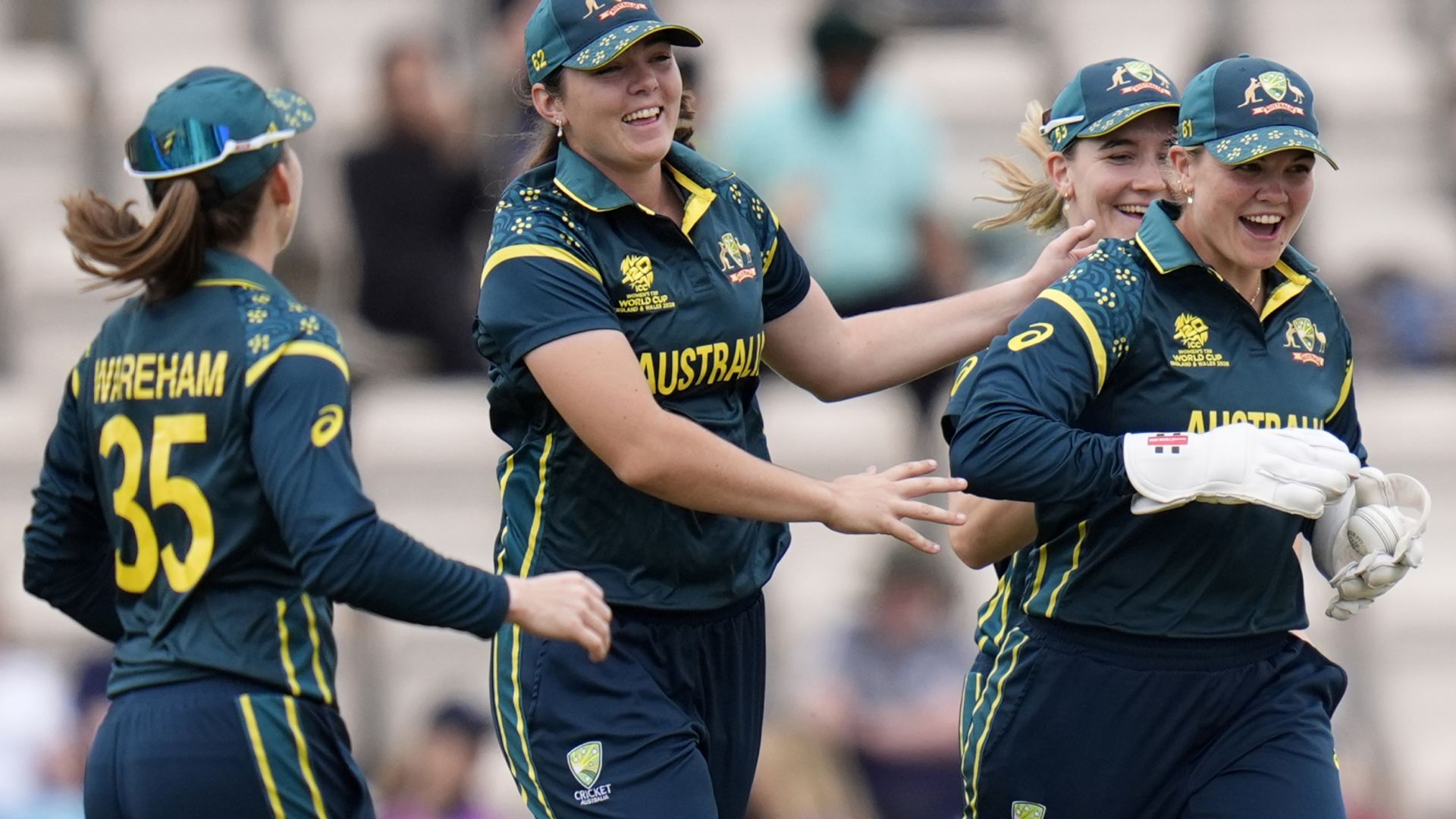 Australia extend winning World Cup start in big Netherlands win