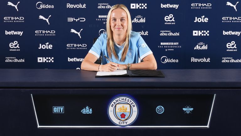 Beth Mead has signed a three-year deal with Man City (Photo by Declan Lloyd/Manchester City FC)