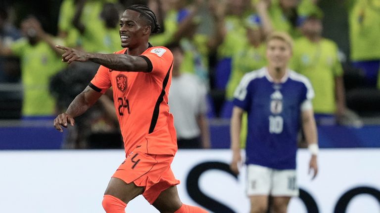 Crysencio Summerville restaurou a liderança da Holanda contra o Japão