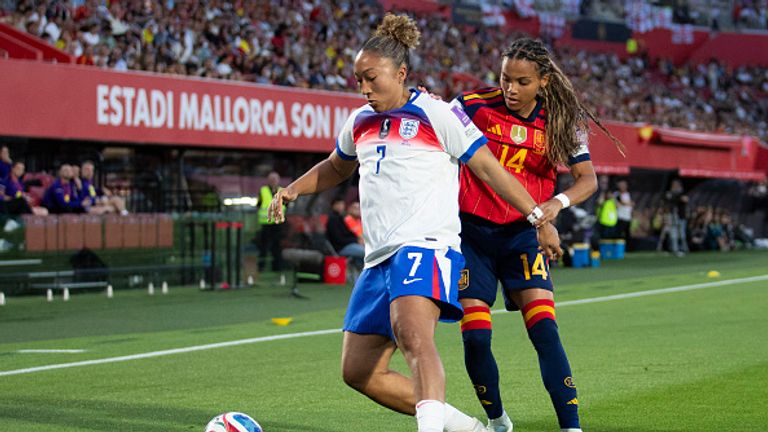 England's forward #07 Lauren James is challenged by Spain's midfielder #14 Vicky Lopez during the FIFA Women's World Cup Europe Zone Qualifiers, group C, football match between Spain and England at Mallorca Son Moix Stadium in Palma de Mallorca, on June 5, 2026. (Photo by JAIME REINA / AFP via Getty Images)