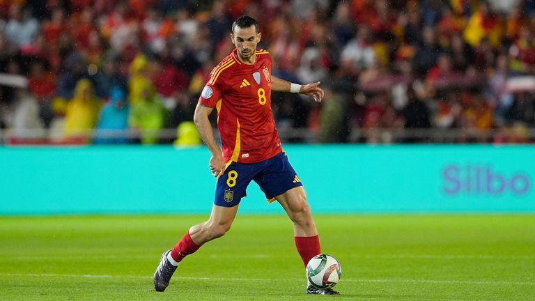 Fabian Ruiz of Spain in action during the UEFA Nations League 2024/25 League A Group A4 match between Spain and Serbia in October 2024