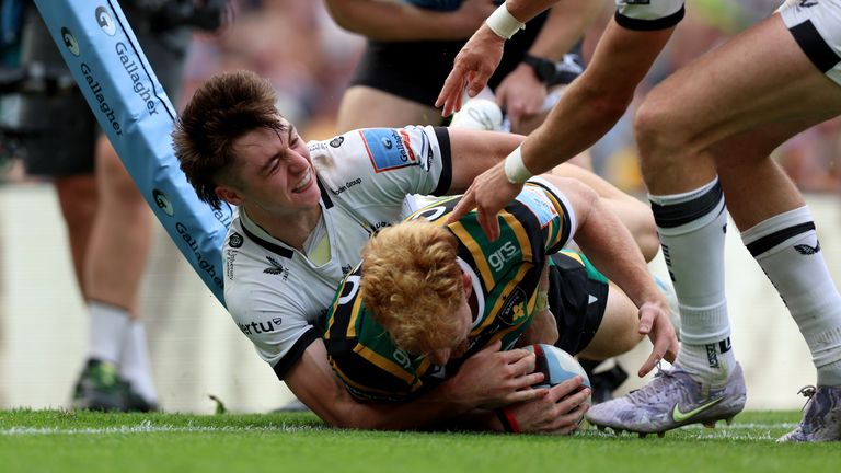 Hendy finished brilliantly in the corner for his first try with 15 minutes to play