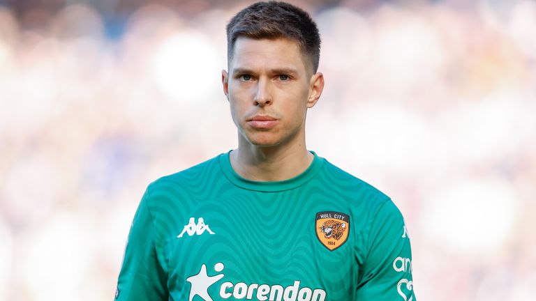 Ivor Pandur has joined Rangers from Hull