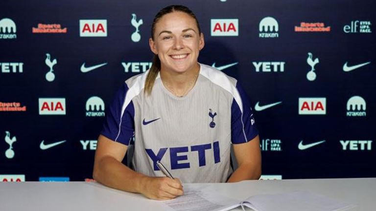 Kirsty Hanson has signed for Spurs