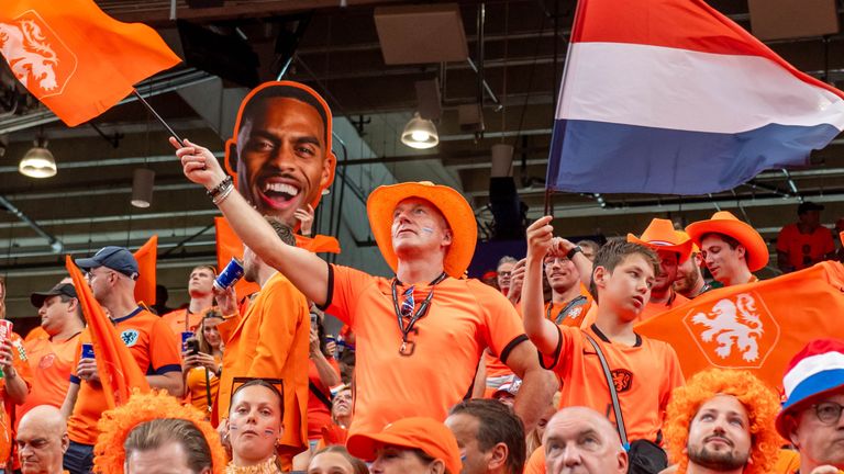 Netherland fans await kick-off in Houston