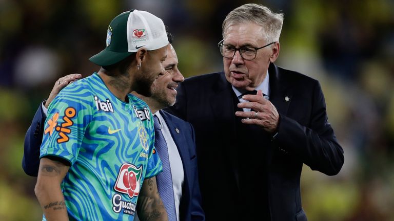 Brazil's coach Carlo Ancelotti, right, talks with Neymar, left, at the end of a match against Panama in Rio de Janeiro, Sunday, May 31, 2026