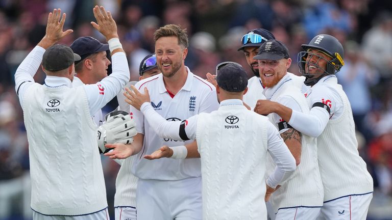 Robinson (centre) said he was grateful for his recall to the England side