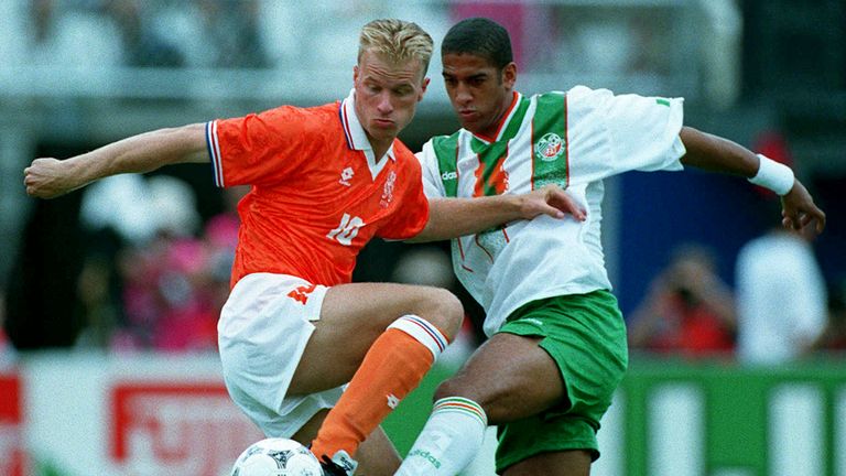 FLORIDA, USA - JULY 4: Dennis Bergkamp of Holland and Phil Babb of Republic of Ireland during the FIFA World Finals Round of 16 match between Holland and Republic of Ireland at the Citrus Bowl in Orlando on July 4, 1994 in Florida, USA. (Photo by Richard Sellers/SportsPhoto/Allstar via Getty Images) *** Local Caption *** Dennis Bergkamp; Phil Babb