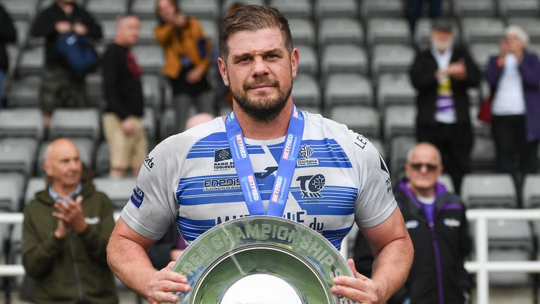 Picture by Will Palmer/SWpix.com - 18/09/2021 - Rugby League - Betfred Championship - Newcastle Thunder v Toulouse Olympique - Kingston Park, Newcastle, England - Toulouse Olympique's Remi Casty poses with the Betfred Championship League Leaders Shield.