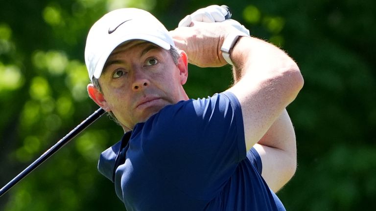 Rory McIlroy plays his shot from the 5th tee during first round of the Memorial Tournament (Photo by Jason Mowry/Icon Sportswire) 