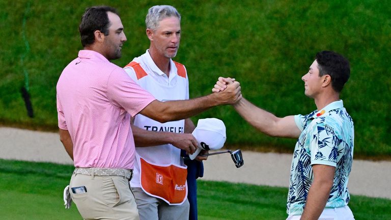 Scottie Scheffler (left) and Viktor Hovland (right) battled throughout their final round but were inseparable