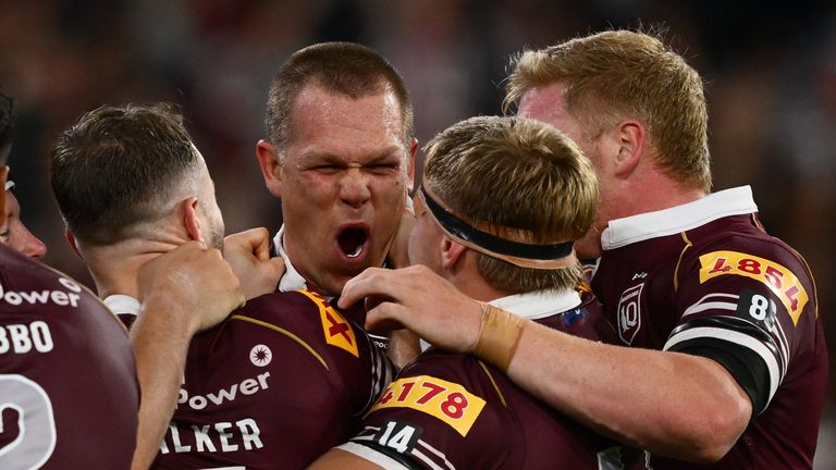 Queensland beat New South Wales to win State of Origin game two at the MCG and level the series at 1-1 