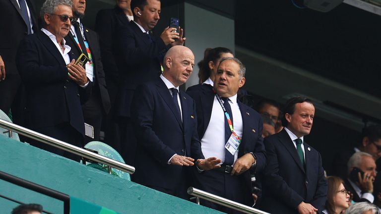 O presidente da FIFA, Giovanni Vincenzo Infantino, esteve presente após enfrentar polêmicas antes do torneio