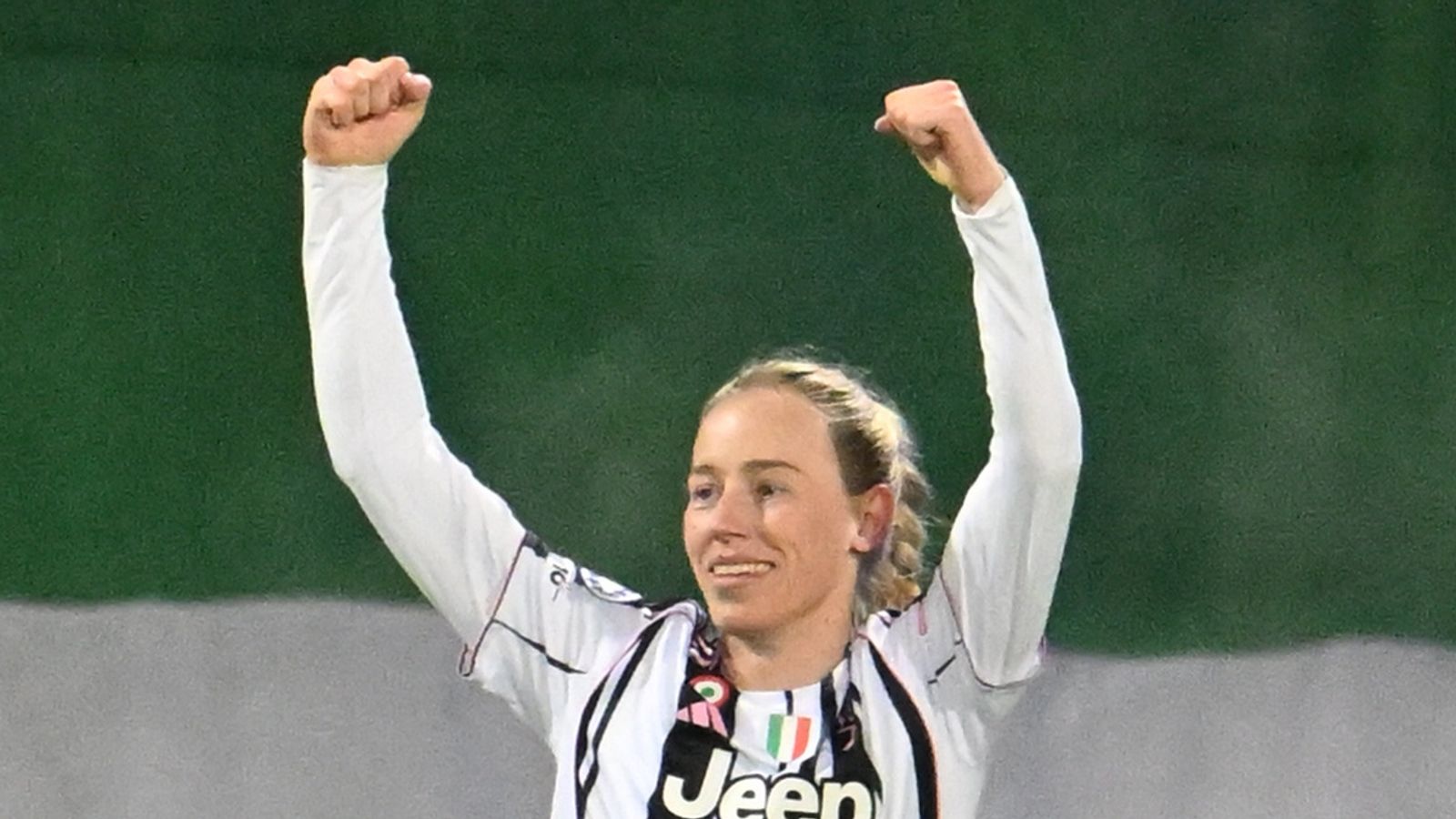 Aston Villa pozyskuje Vangsgaard z Juventusu do WSL