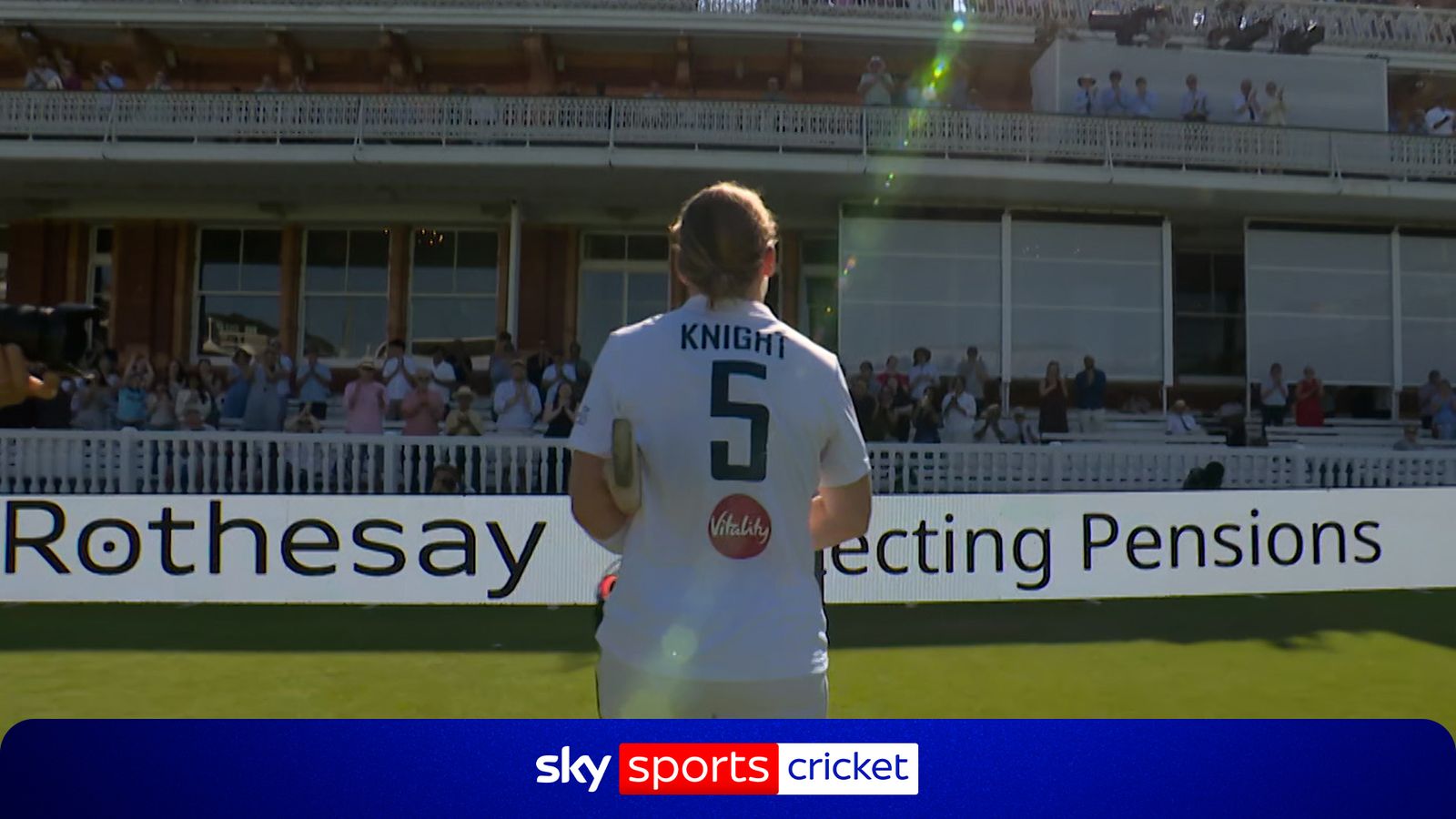 https://e0.365dm.com/26/07/1600x900/skysports-heather-knight-cricket_7296057.jpg?20260712170318