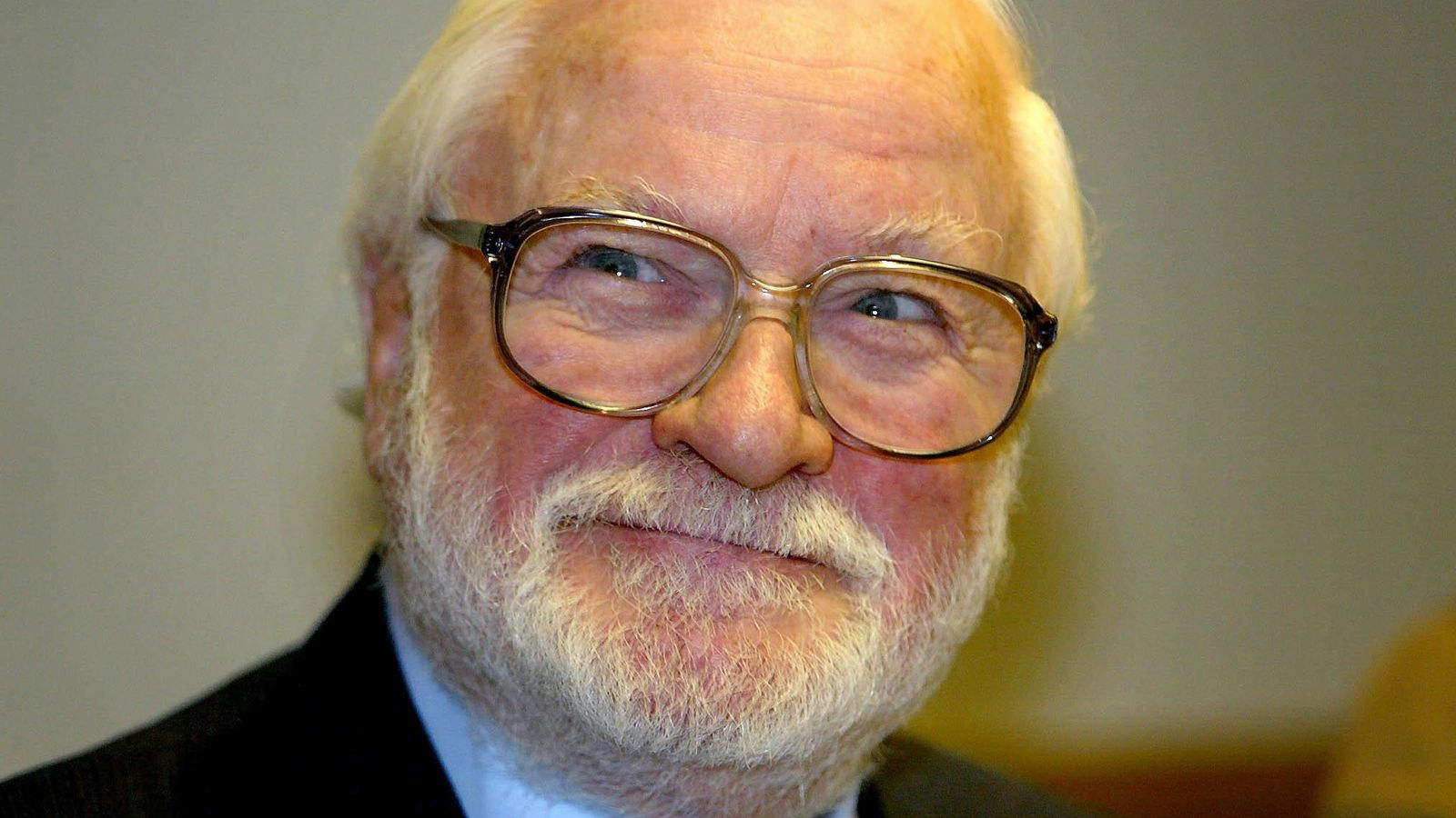 https://e0.365dm.com/26/07/1600x900/skysports-ken-bates-chelsea_7295267.jpg?20260711144900