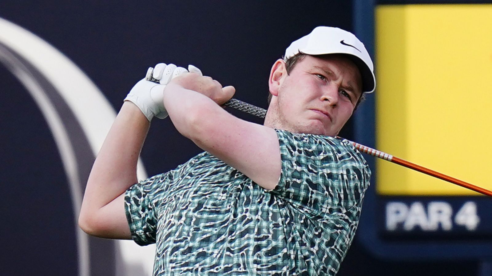 MacIntyre Bounces Back to Challenge Fitzpatrick for Open Lead - News Directory 3