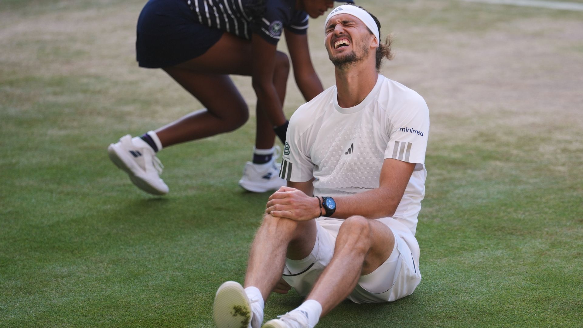 Wimbledon men's final LIVE! Sinner wrestles control after Zverev suffers horrible fall