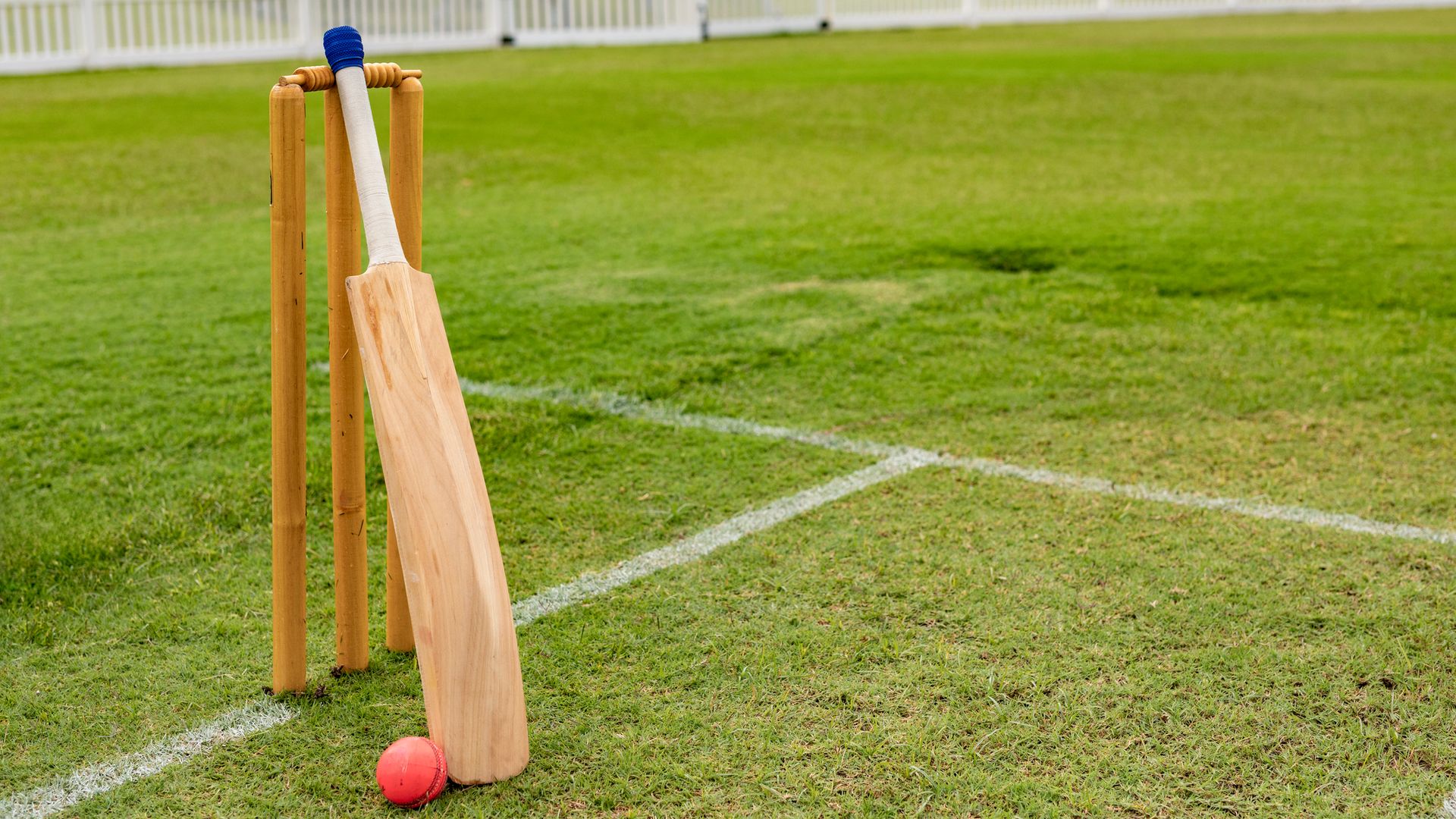 Cricket team investigated amid 'finger-clicking' cheating accusations