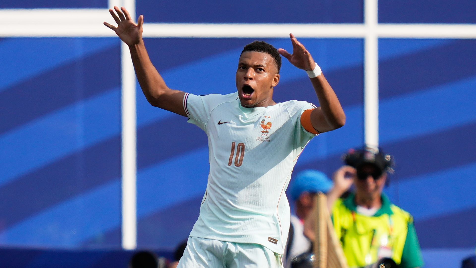 Quickfire double as Mbappe & Dembele put France on brink of last four vs Morocco LIVE!