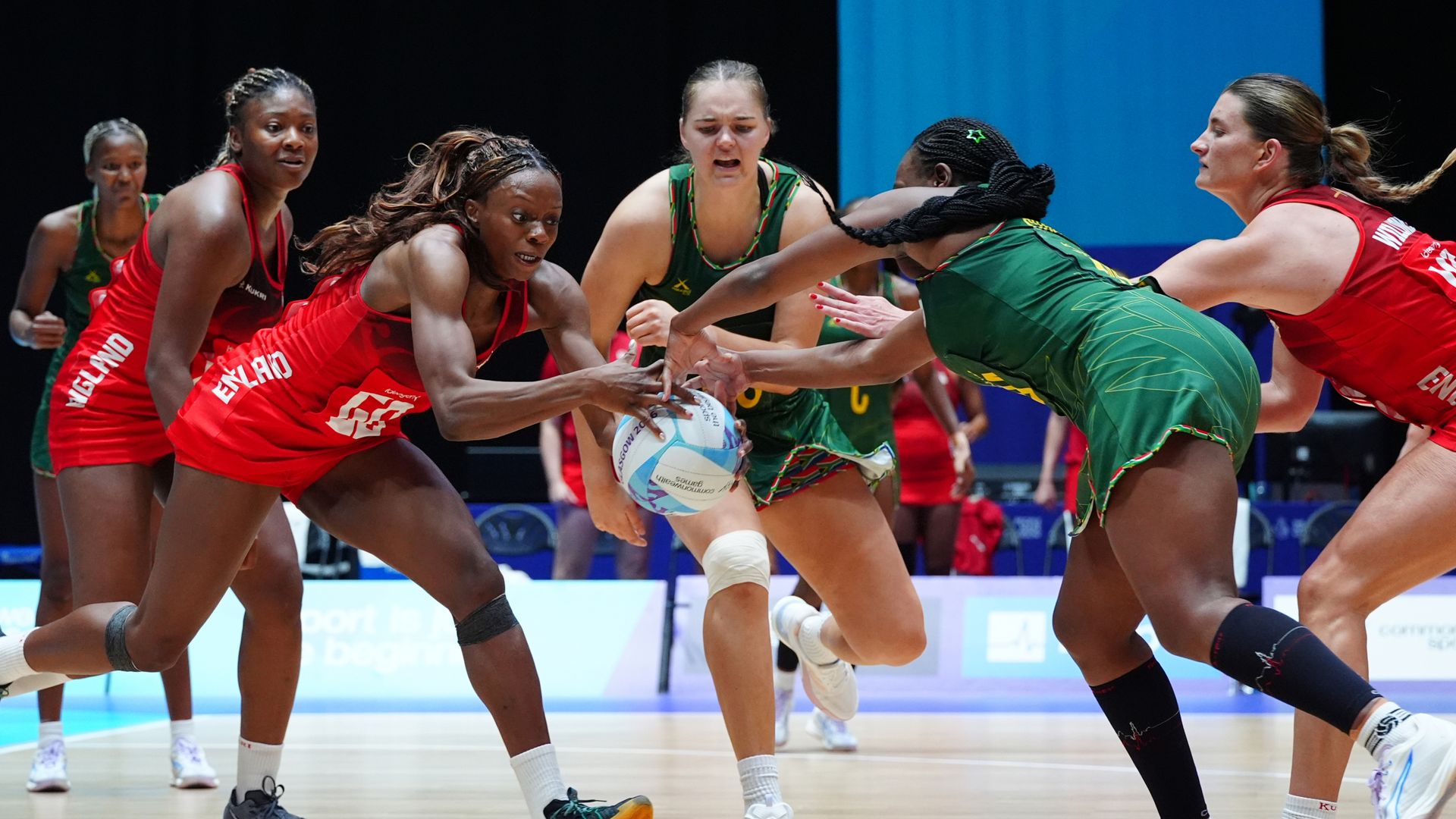 England fight back to reach netball semi-finals at Commonwealth Games