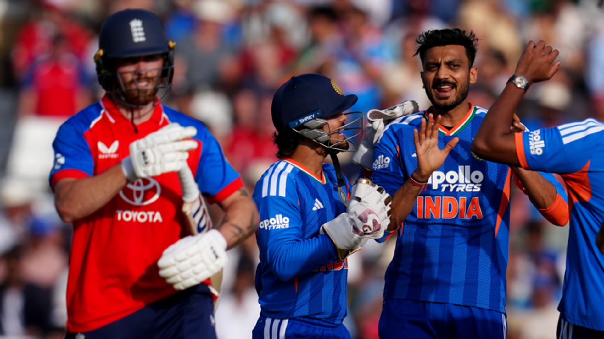 Salt falls for 70 as England close on 200 vs India LIVE!