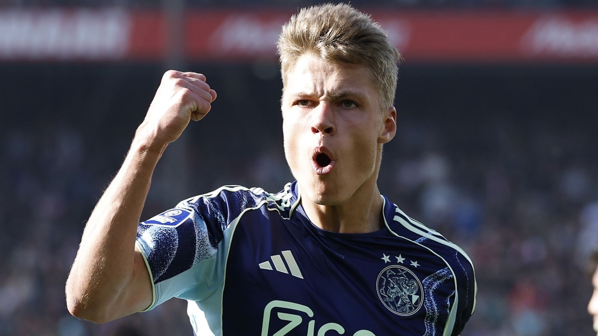 Newcastle sign Ajax teenager Steur