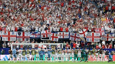 England players join fans for a rendition of Wonderwall after beating DR Congo