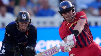 Tim Seifert's score of 67 guided Manchester Super Giants to a thrilling seven-run win over London Spirit