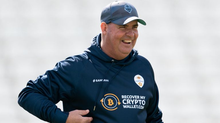 Mickey Arthur é o treinador principal do Derbyshire desde 2021
