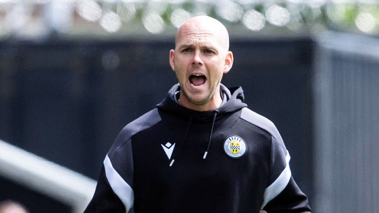 Craig McLeish criticised referee Sean Murdoch, who is an ex-Dunfermline player