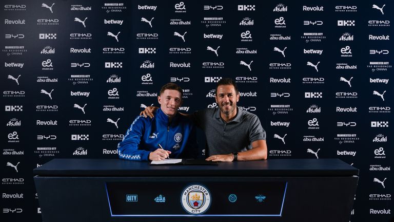 Elliot Anderson Signs for Manchester City at Manchester City Football Academy on July 22, 2026 in Manchester, England. (Photo by Declan Lloyd/Manchester City FC)