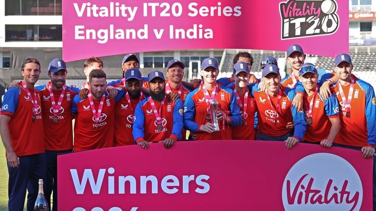 A Inglaterra selou uma vitória por 4 a 0 na série contra a Índia na última partida da série T20 