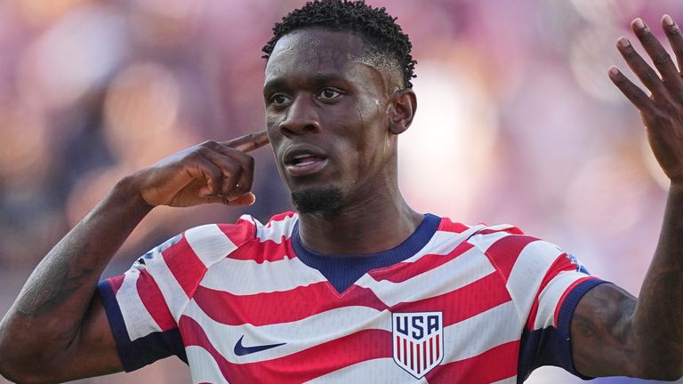 United States' Folarin Balogun (20) reacts after scoring his team's first goal during the World Cup round of 32 soccer match between the United States and Bosnia in Santa Clara, Calif., near San Francisco, Wednesday, July 1, 2026. (AP Photo/Julio Cortez)