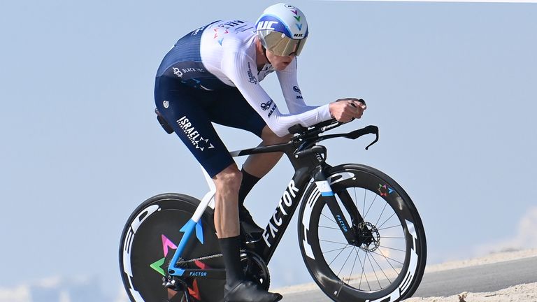 Froome needing surgery to repair a fractured vertebrae, collapsed lung and five broken ribs after the crash
