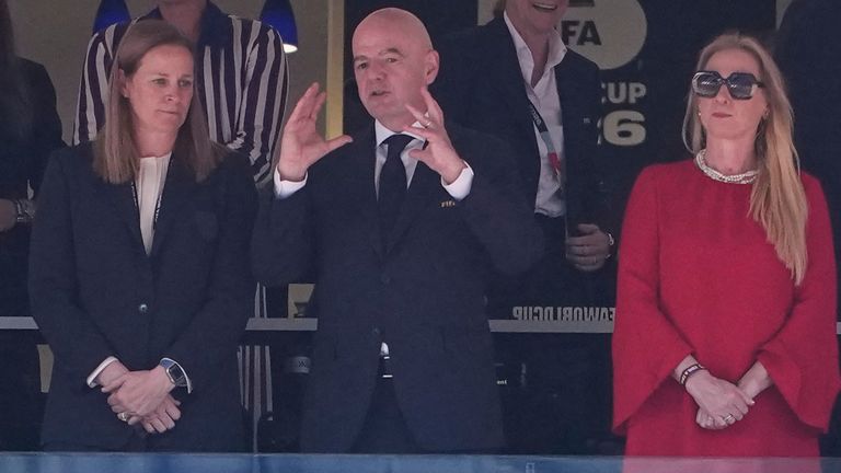 O presidente da FIFA, Gianni Infantino, estava nas arquibancadas em Seattle enquanto o furor em torno da suspensão suspensa de Folarin Balogun ressoava.
