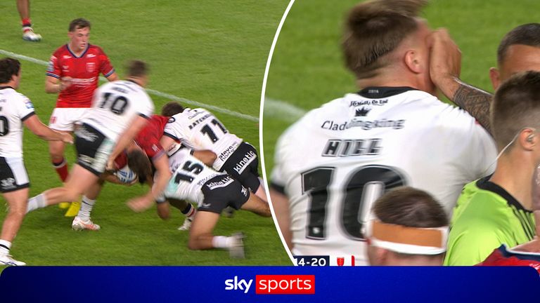 Hull derby scrap