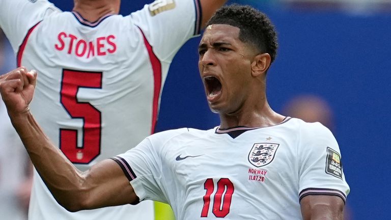 Jude Bellingham celebrates his goal for England against Norway