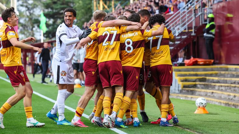 Motherwell take a two-goal lead into their second-leg at Havnar Boltfelag 