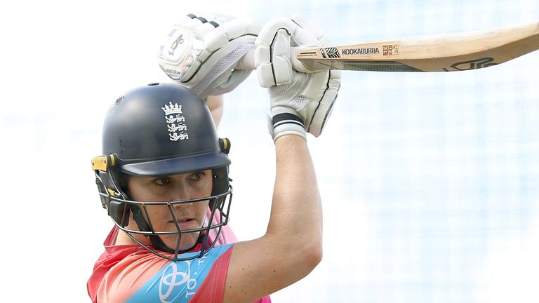 England captain Nat Sciver-Bruns bats in training (Getty Images)